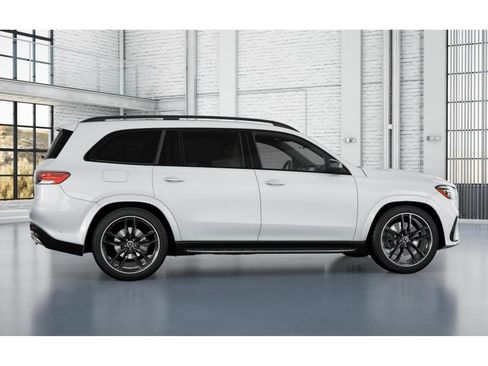 New 2026 Mercedes-Benz GLS 580 4MATIC image 17