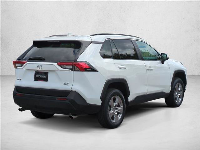 Used 2025 Toyota RAV4 XLE AWD/4WD image 5