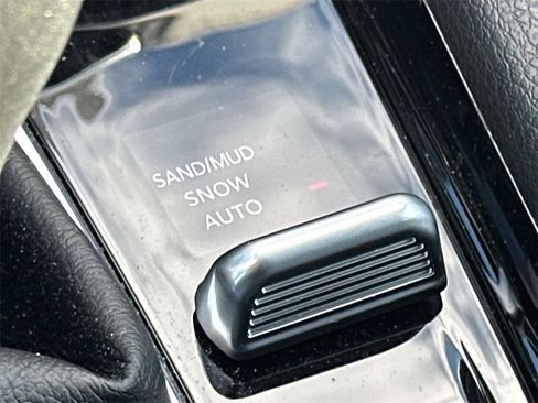 Used 2024 Jeep Compass Limited image 27