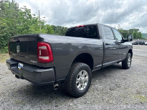 Used 2024 RAM 2500 Laramie AWD/4WD image 9