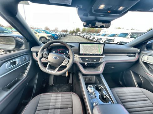 New 2026 Ford Explorer ST-Line w/ ST-Line Street Pack image 23