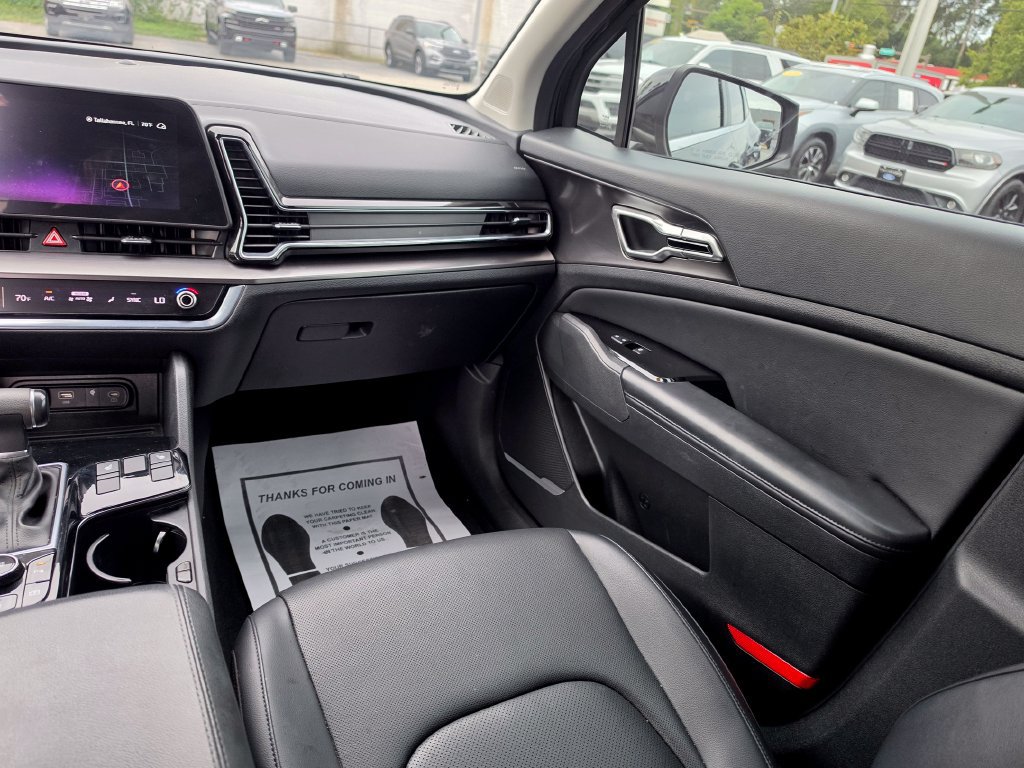 Used 2024 Kia Sportage EX FWD image 17