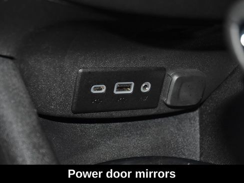 Used 2021 Chevrolet Malibu LT FWD image 23