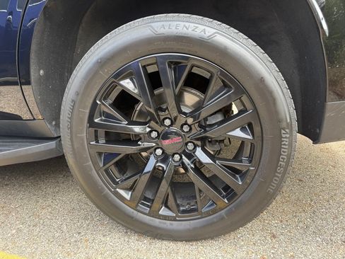 Used 2021 GMC Yukon SLT w/ SLT Luxury Package AWD/4WD image 8