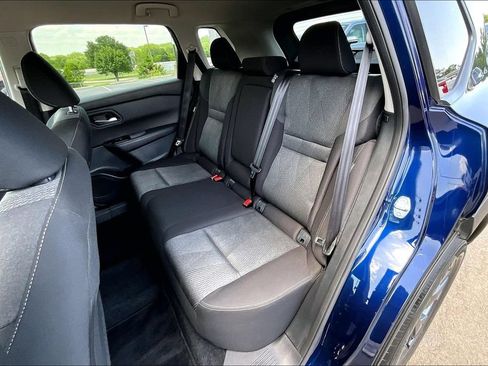 Used 2025 Nissan Rogue SV FWD image 25