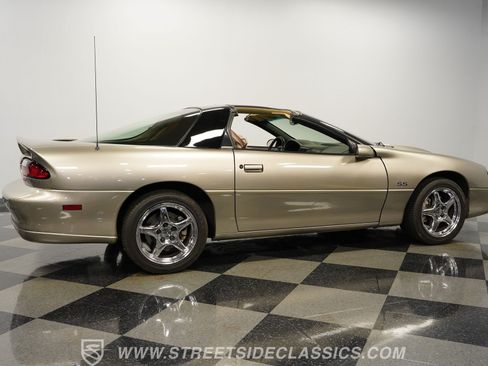 Used 2002 Chevrolet Camaro Z28 w/ SS Performance/Appearance Pkg RWD image 14