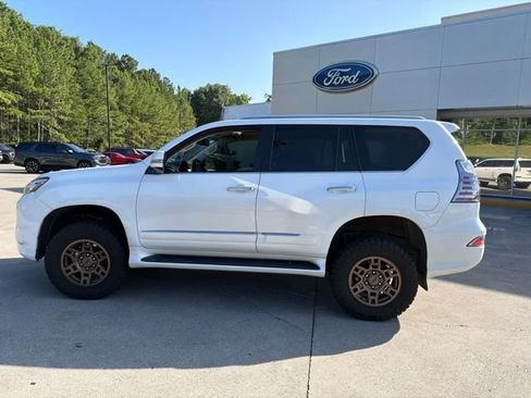 Used 2017 Lexus GX 460 w/ Navigation Package AWD/4WD image 25