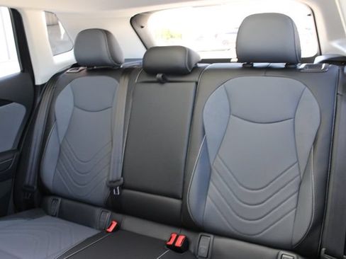 New 2026 Volkswagen Tiguan SE AWD/4WD image 21