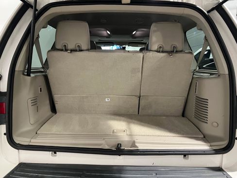 Used 2017 Lincoln Navigator Select image 28