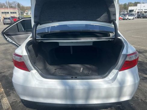 Used 2015 Toyota Camry SE image 23