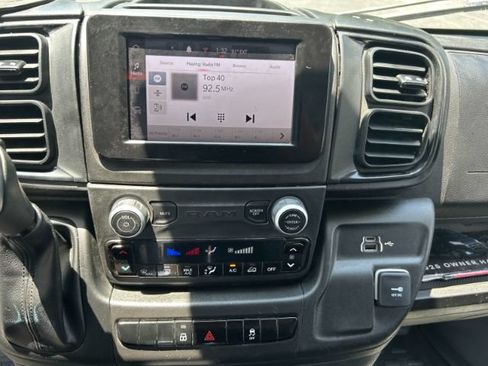 Used 2025 RAM ProMaster 2500 w/ Convenience Group FWD image 13