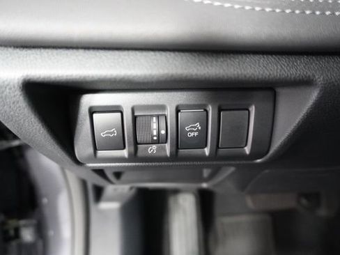 Certified 2025 Subaru Outback Limited image 26