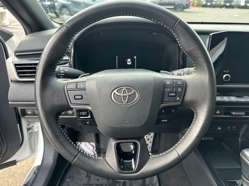 Certified 2025 Toyota Camry SE FWD image 18