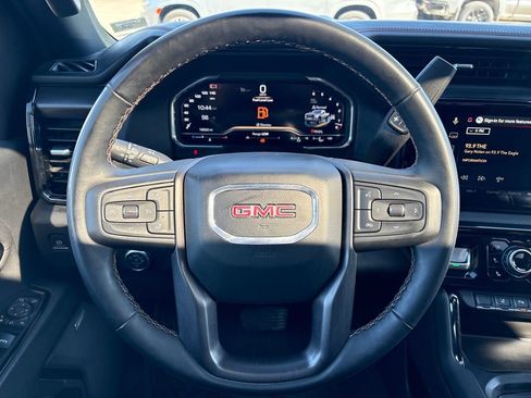 Used 2025 GMC Sierra 2500 AT4 w/ AT4 Premium Plus Package image 27