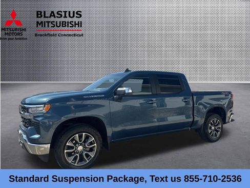 Used 2024 Chevrolet Silverado 1500 LT AWD/4WD image 16