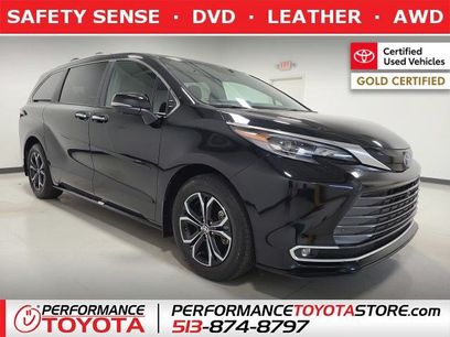 Certified 2025 Toyota Sienna Platinum