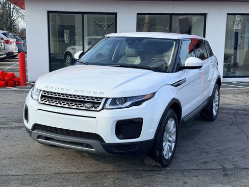 Used 2018 Land Rover Range Rover Evoque SE Premium image 10