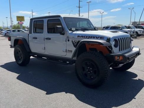 Used 2023 Jeep Gladiator Mojave w/ Cold Weather Group AWD/4WD image 2