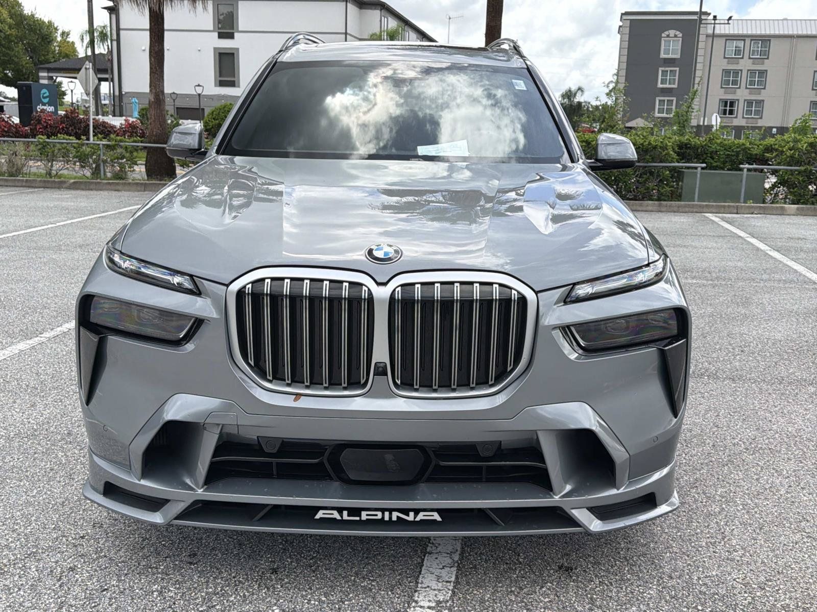 Used 2025 BMW ALPINA XB7 AWD/4WD image 9