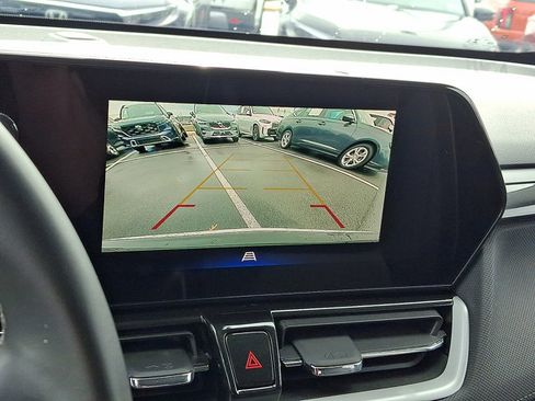 Used 2024 Chevrolet TrailBlazer LT w/ LT Cold Weather Package image 17