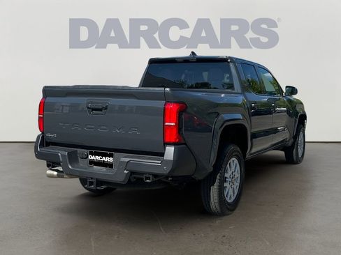 Used 2025 Toyota Tacoma SR w/ SR Upgrade Package AWD/4WD image 7