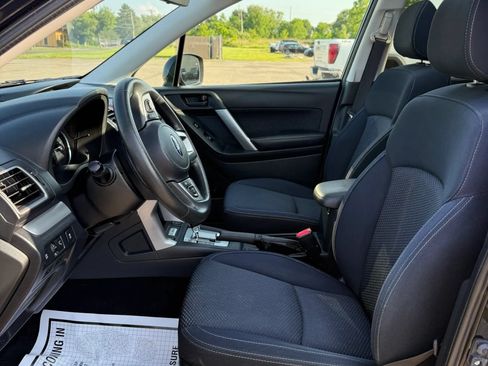Used 2017 Subaru Forester 2.5i Premium AWD/4WD image 21