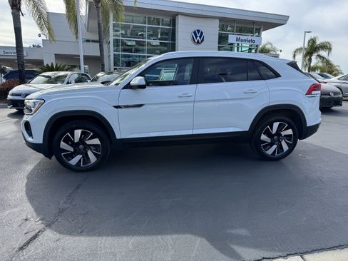 Used 2024 Volkswagen Atlas Cross Sport SE image 7