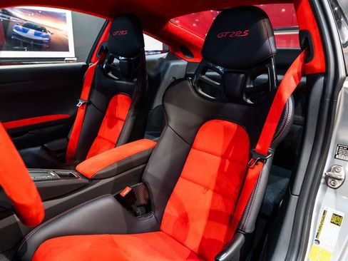 Used 2018 Porsche 911 GT2 RS RWD image 4