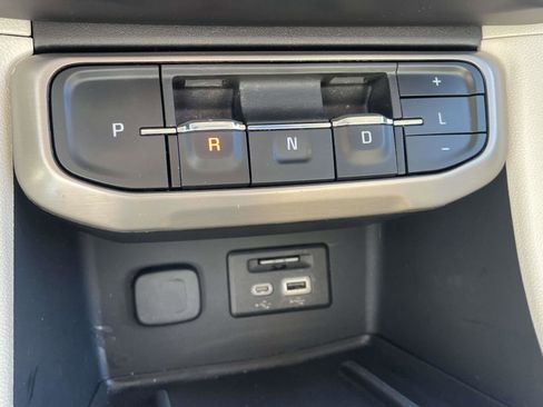 Used 2021 GMC Acadia Denali w/ Denali Technology Package FWD image 11