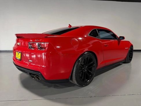 Used 2013 Chevrolet Camaro ZL1 RWD image 4