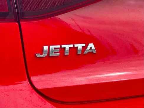 Used 2016 Volkswagen Jetta Sport FWD image 22