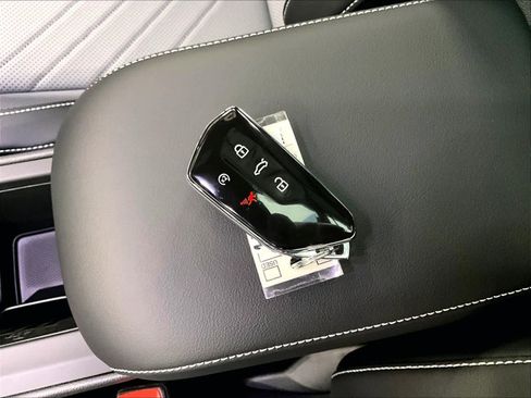 New 2026 Volkswagen Tiguan SE R-Line image 35