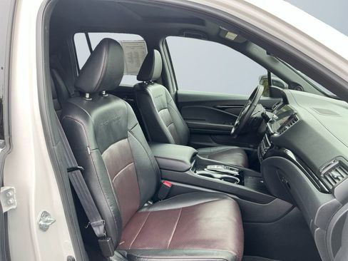 Used 2024 Honda Ridgeline Black Edition image 16