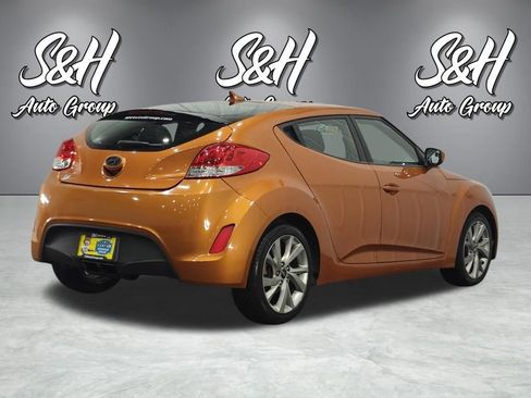 Used 2016 Hyundai Veloster FWD image 23