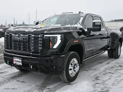 New 2026 GMC Sierra 3500 Denali Ultimate image 10