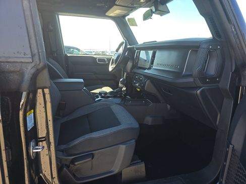 Used 2025 Ford Bronco Big Bend image 10