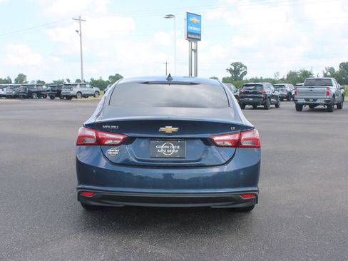 Used 2022 Chevrolet Malibu LT FWD image 8