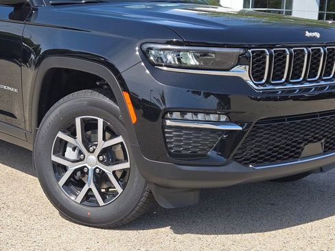 New 2025 Jeep Grand Cherokee Limited w/ MOPAR Finishing Package image 3