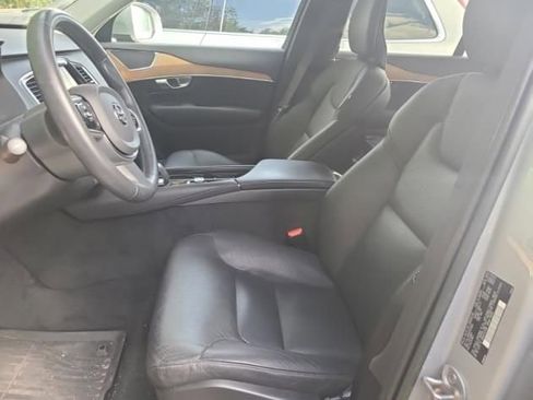 Certified 2023 Volvo XC90 B5 Plus w/ Protection Package Premier image 3