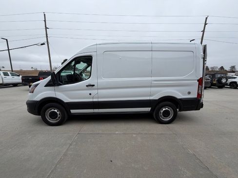 Used 2020 Ford Transit 250 Medium Roof image 5