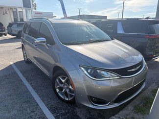 Used 2018 Chrysler Pacifica Limited FWD video 1