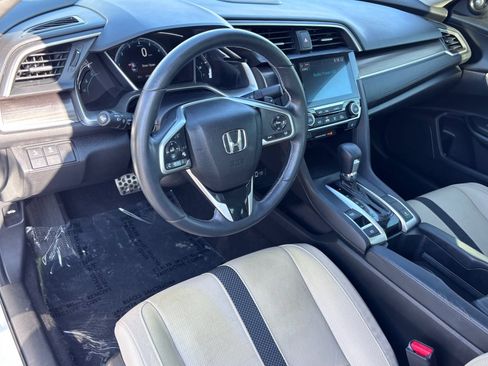Certified 2019 Honda Civic Touring image 14