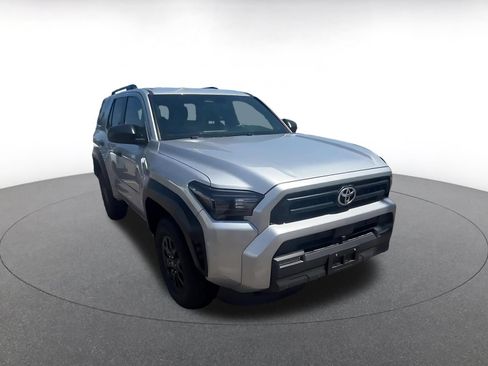 Used 2025 Toyota 4Runner SR5 RWD image 3