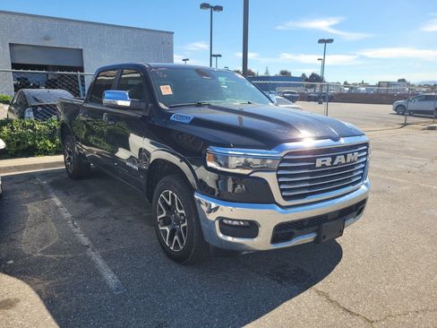 Used 2025 RAM 1500 Laramie image 3