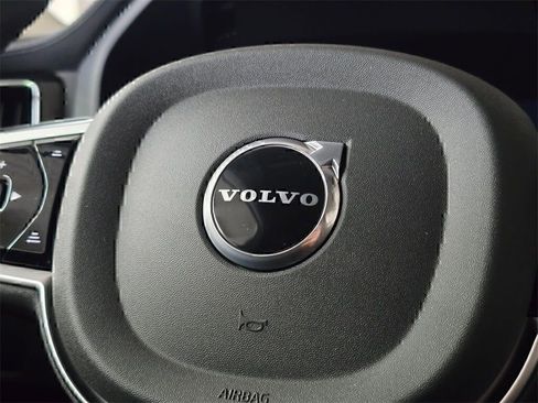 New 2026 Volvo XC60 B5 Ultra w/ Climate Package image 30