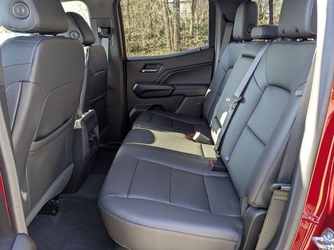 New 2026 GMC Canyon Elevation w/ Convenience Package image 32