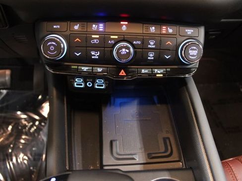 Used 2024 Dodge Durango R/T AWD/4WD image 32
