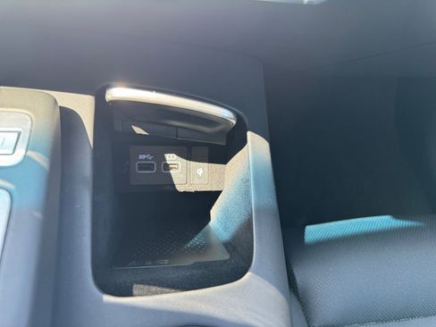 Used 2025 Genesis GV70 2.5T image 22