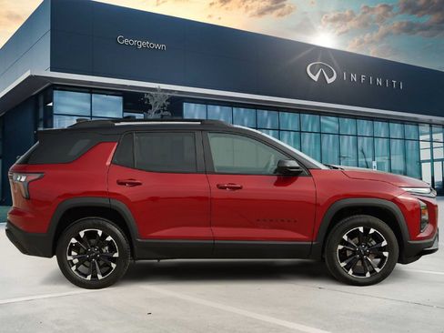 Used 2025 Chevrolet Equinox RS image 4