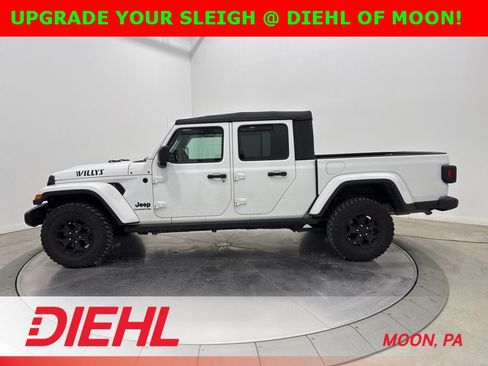 Certified 2021 Jeep Gladiator Willys image 4